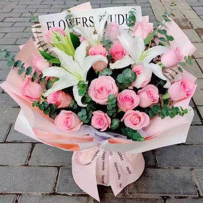 黔南18朵粉玫瑰2支百合，我的心尖宝贝