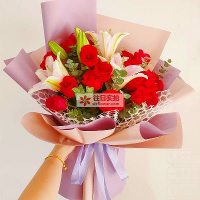 黔南18朵红玫瑰百合，真情相守一生